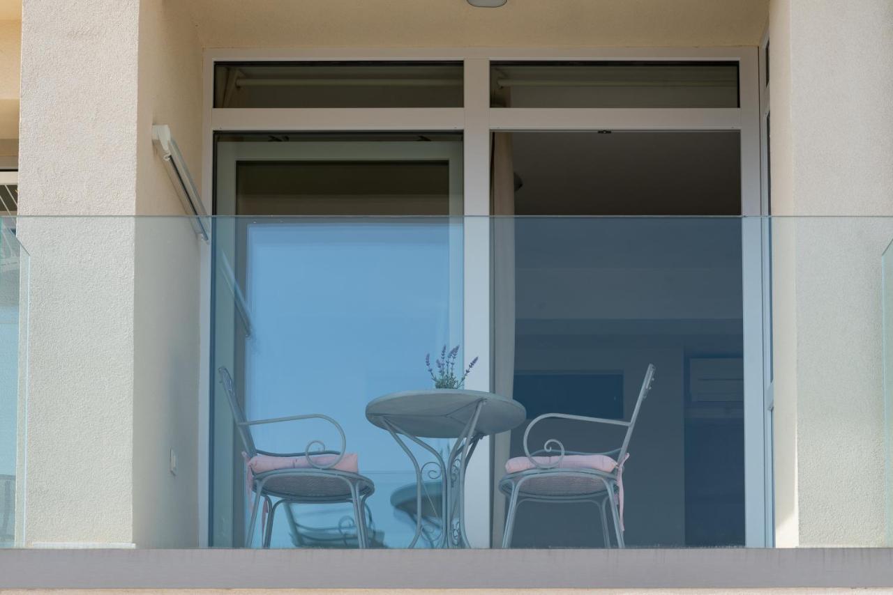 Amore Apatmani Čelina Exterior foto