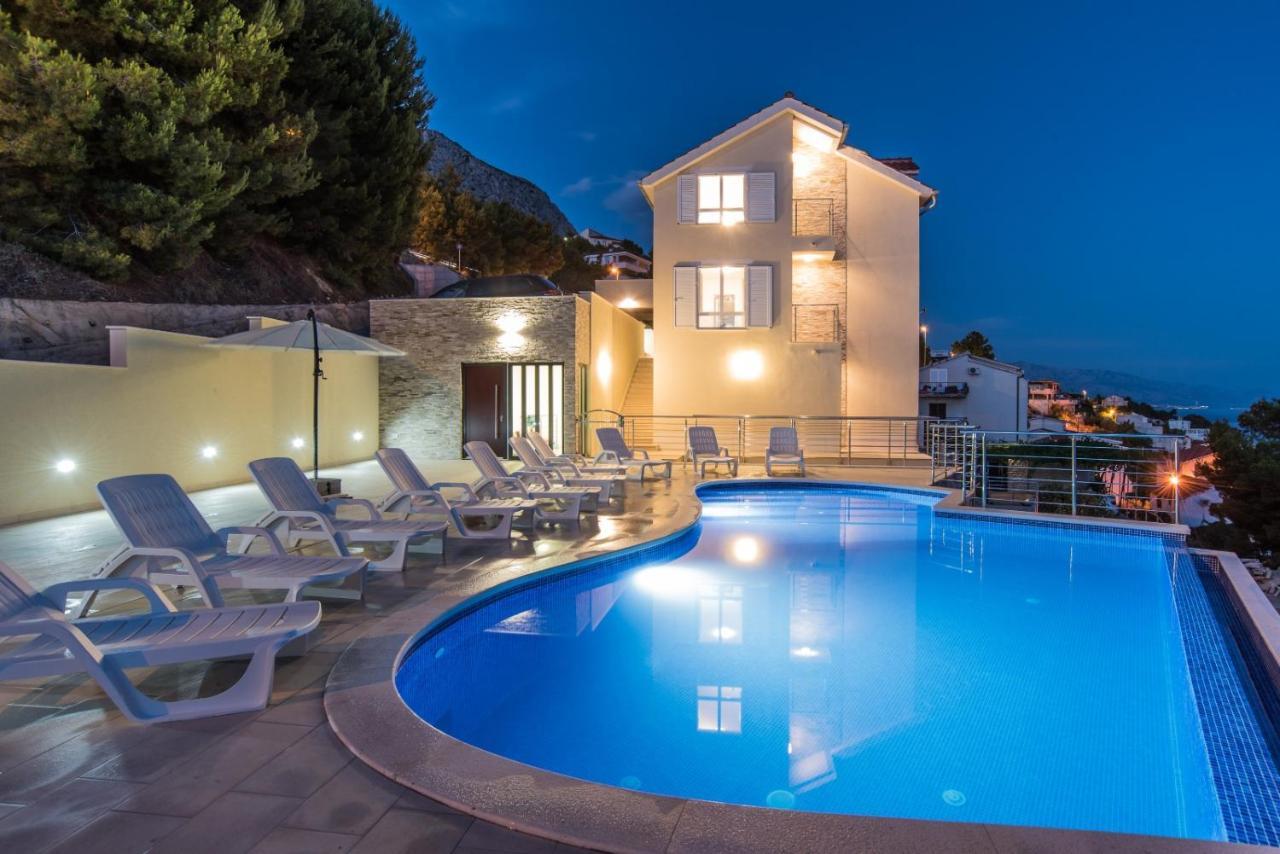 Amore Apatmani Čelina Exterior foto